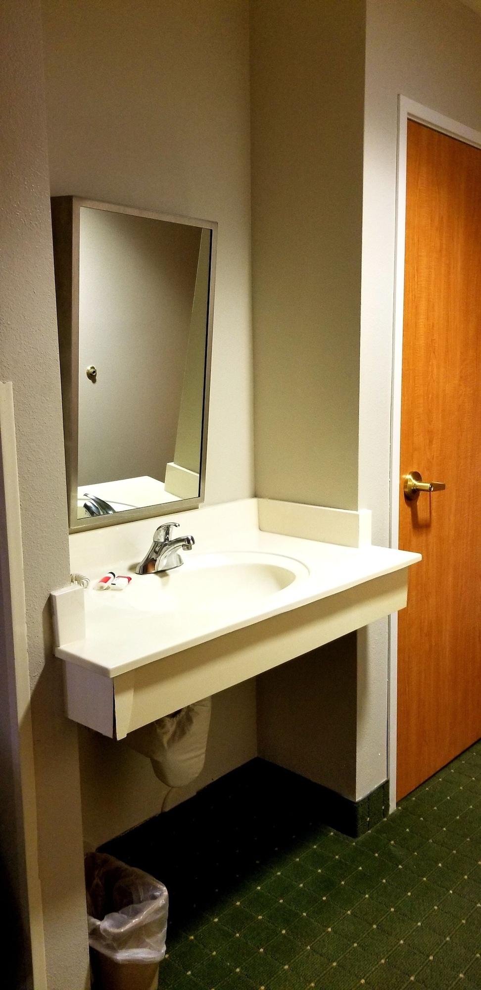 Super 8 By Wyndham Pride Midvale/Midvalley/Salt Lake City Εξωτερικό φωτογραφία